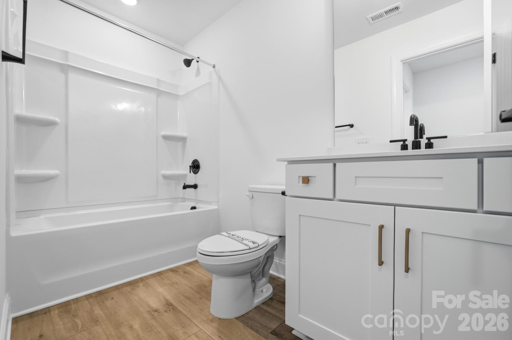 Upper level bathroom - 722 Clovis Street, Rock Hill