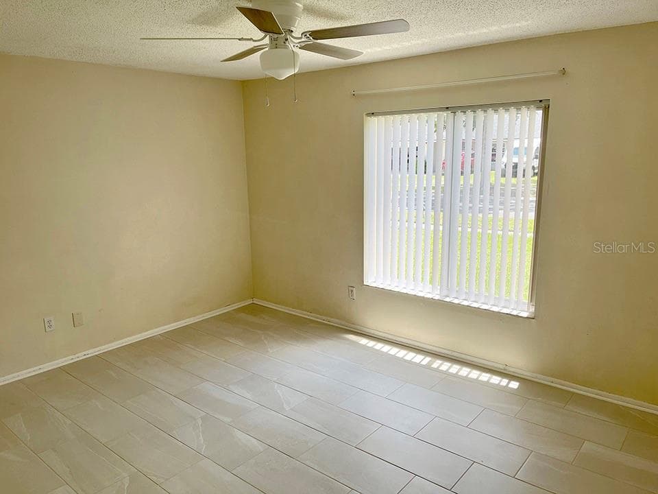 Single Family Residence at 2127 SPICE AVE, ORLANDO, photo 9 of 15