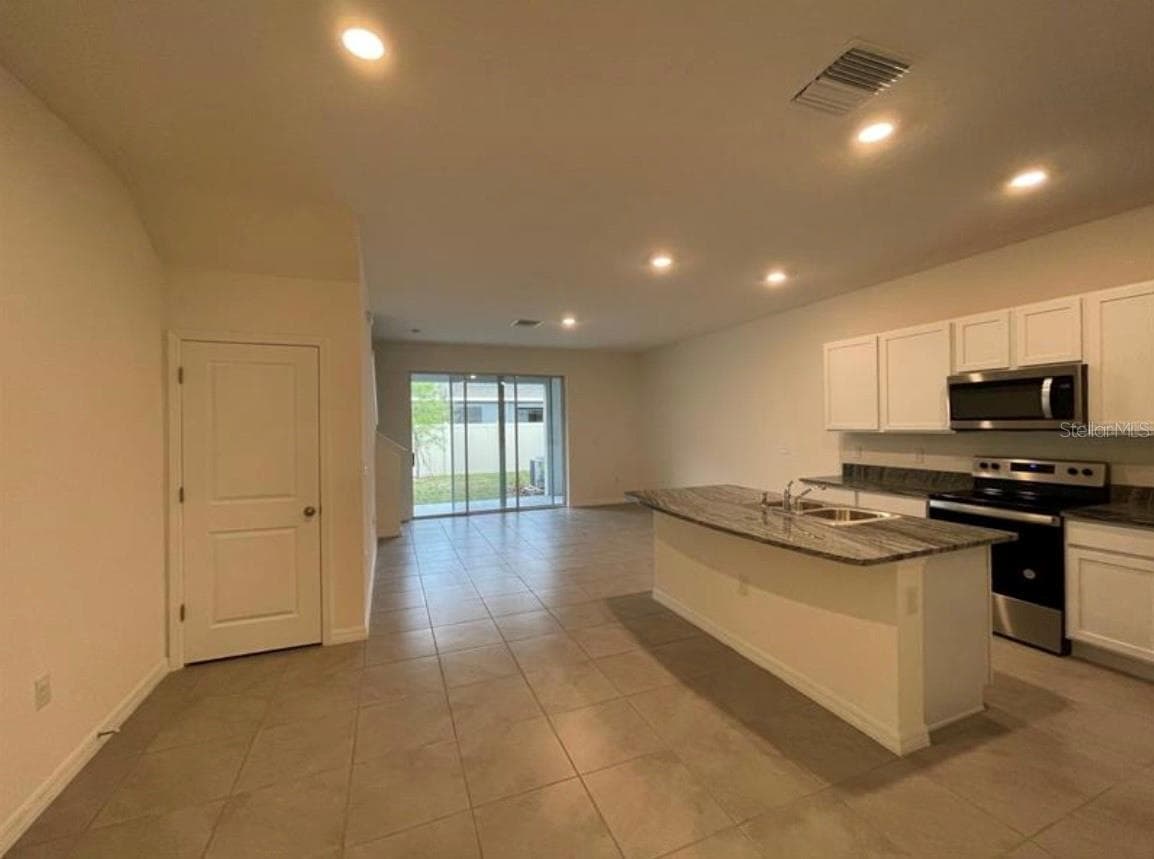 Townhouse at 32971 PEZ LANDING LN, WESLEY CHAPEL, photo 8 of 25