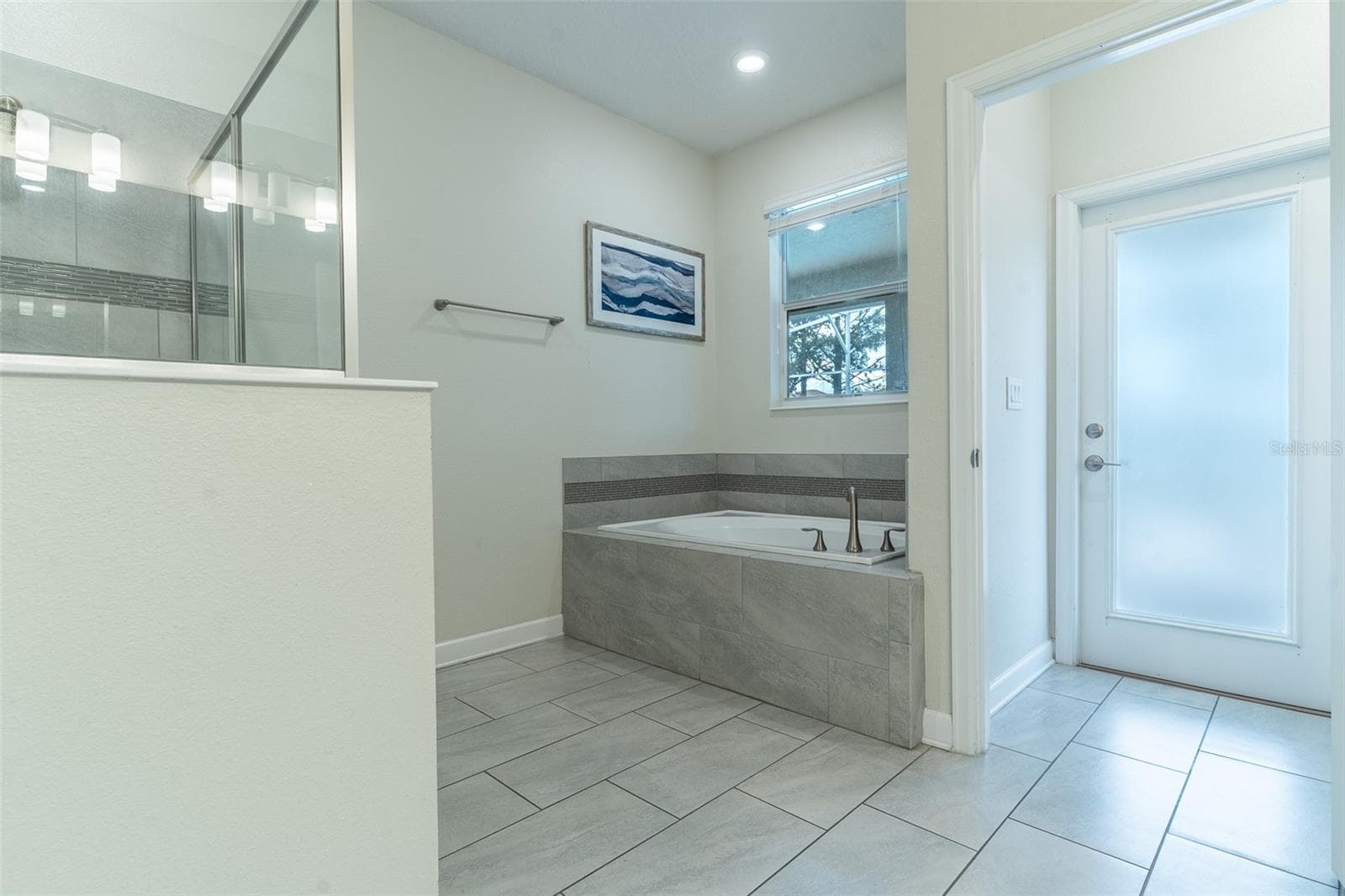 Single Family Residence at 1532 MAIDSTONE CT, DAVENPORT, photo 13 of 90