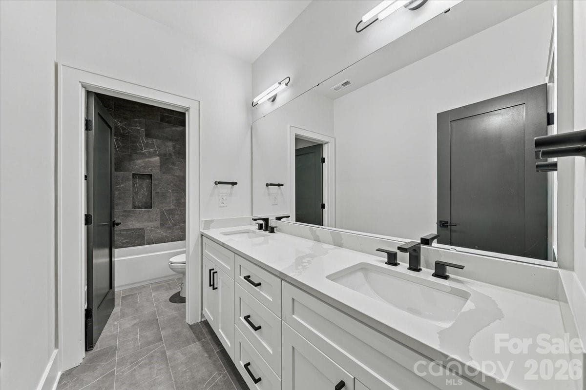 Single Family Residence at 2025 South Street, Charlotte, photo 37 of 42