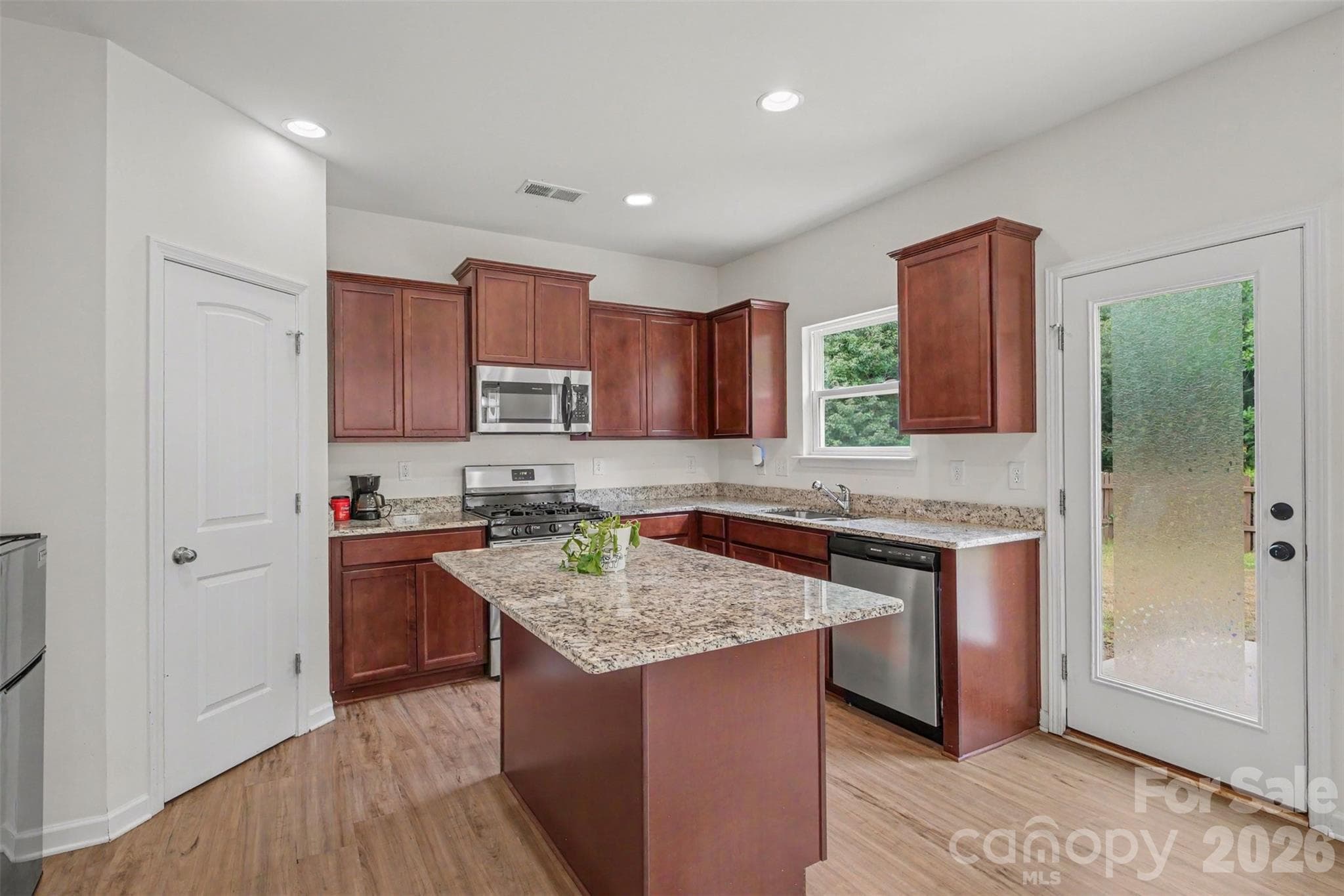 Single Family Residence at 369 Settlers Grove Lane, Salisbury, photo 10 of 29