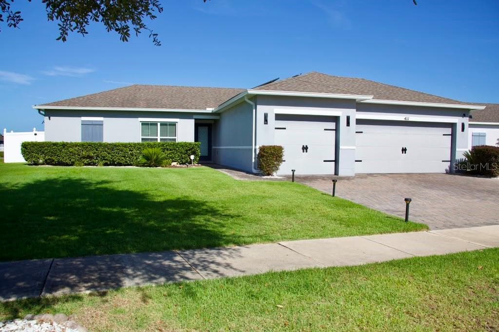 411 BLUE LAKE CIR