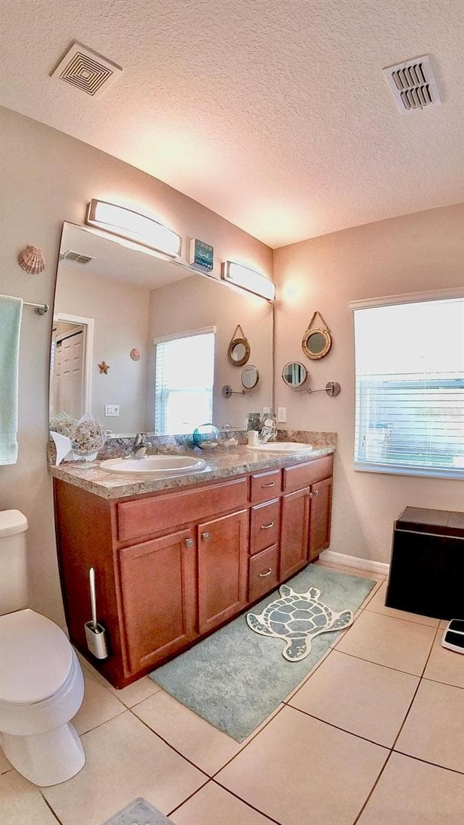 Single Family Residence at 411 BLUE LAKE CIR, KISSIMMEE, photo 14 of 25