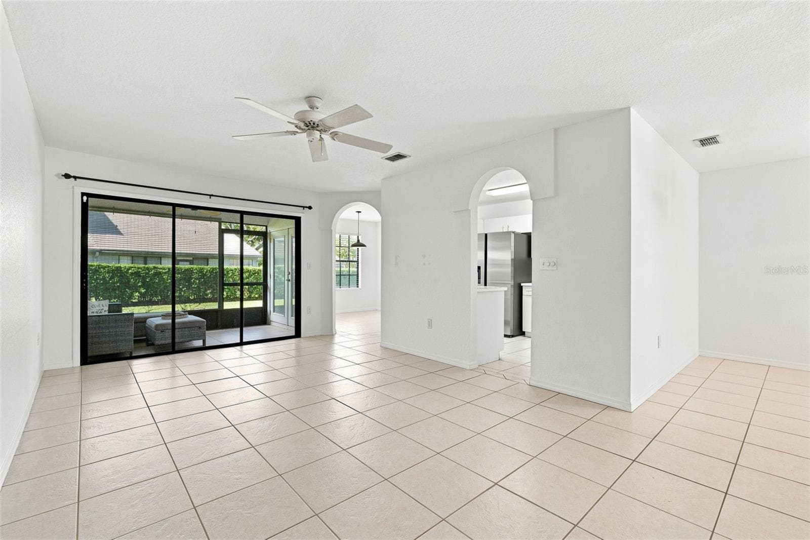 Townhouse at 4176 BRENTWOOD PARK CIR, TAMPA, photo 11 of 32