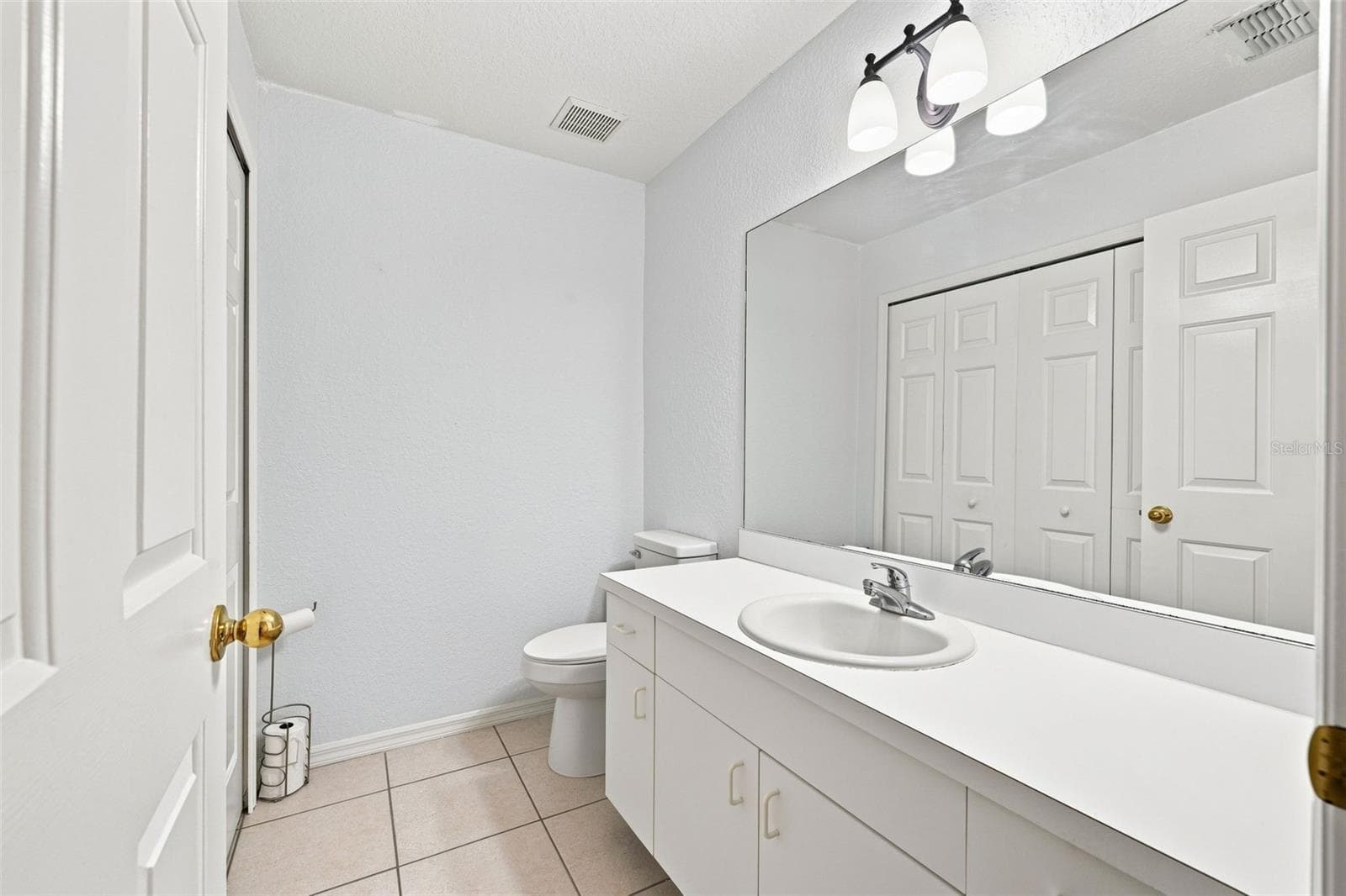 Townhouse at 4176 BRENTWOOD PARK CIR, TAMPA, photo 18 of 32