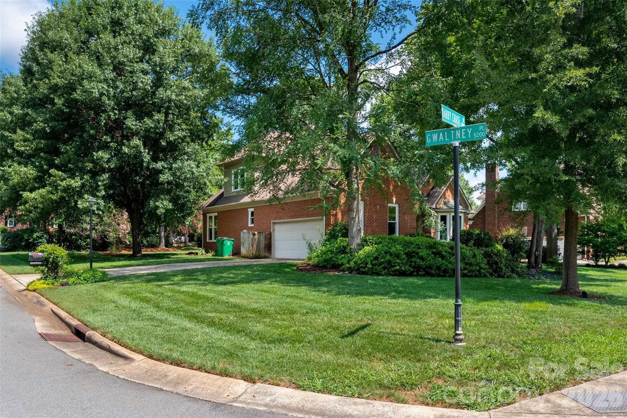 Single Family Residence at 12818 Darby Chase Drive, Charlotte, photo 42 of 43