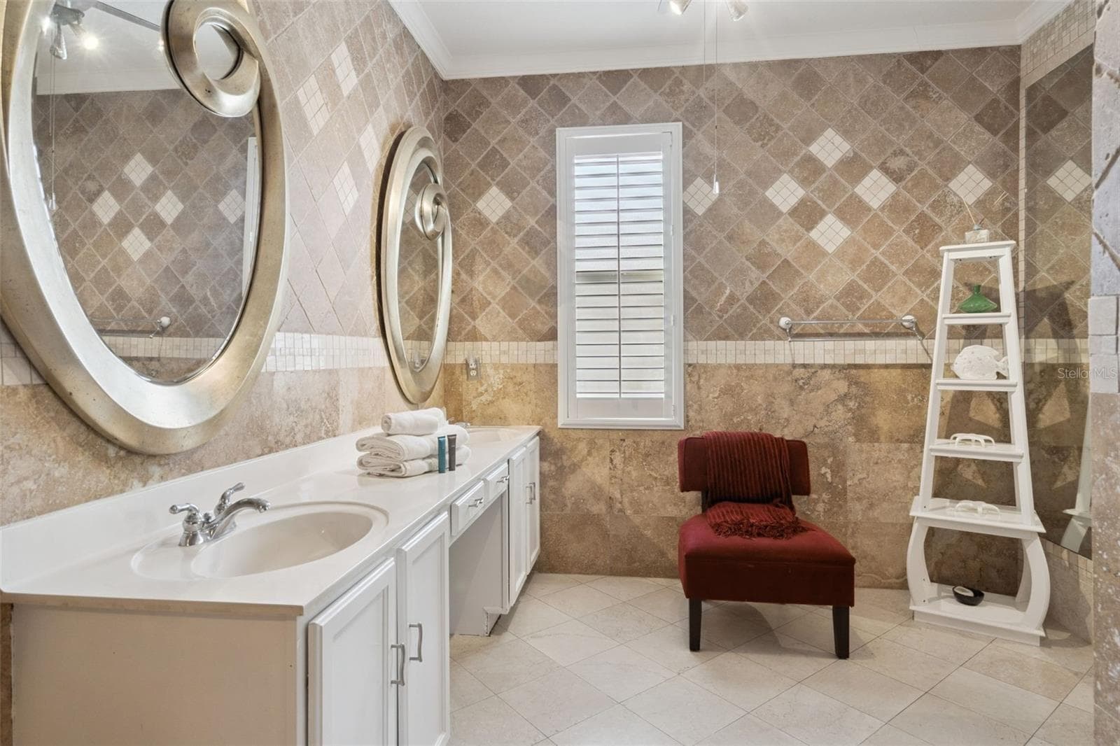 Single Family Residence at 536 GLENEAGLES DR, DAVENPORT, photo 13 of 32