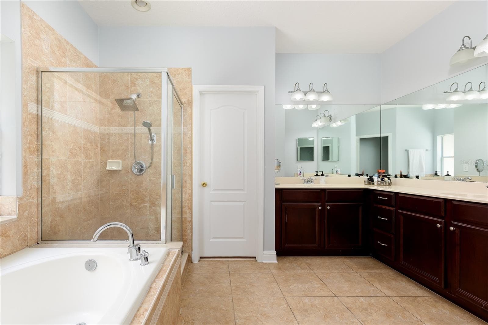 Single Family Residence at 5421 GEMGOLD CT, WINDERMERE, photo 18 of 35