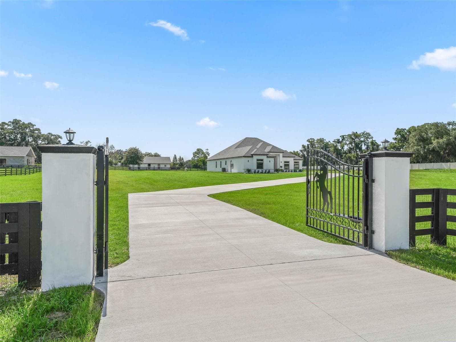 Single Family Residence at 7041 NE 22ND COURT RD, OCALA, photo 7 of 78
