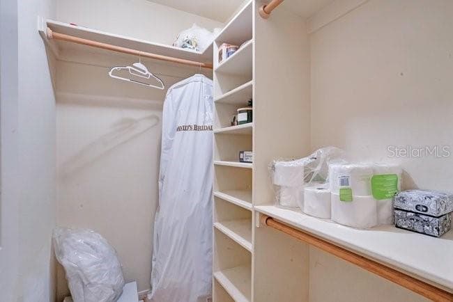 Main Walk-in Closet - 560 N LAKE PLEASANT RD, APOPKA