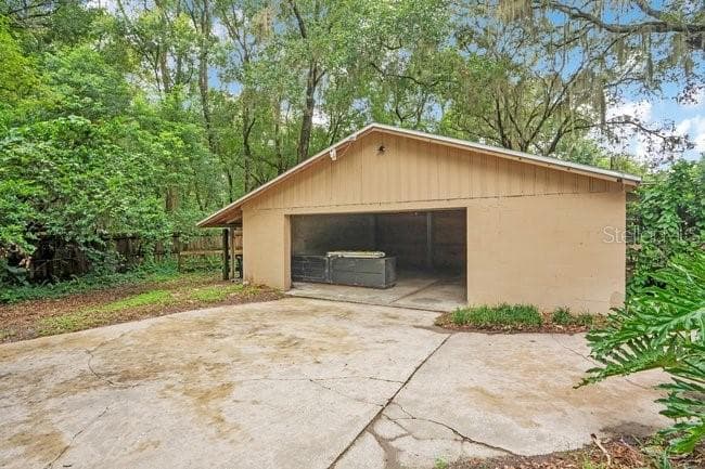 Main Barn - 560 N LAKE PLEASANT RD, APOPKA