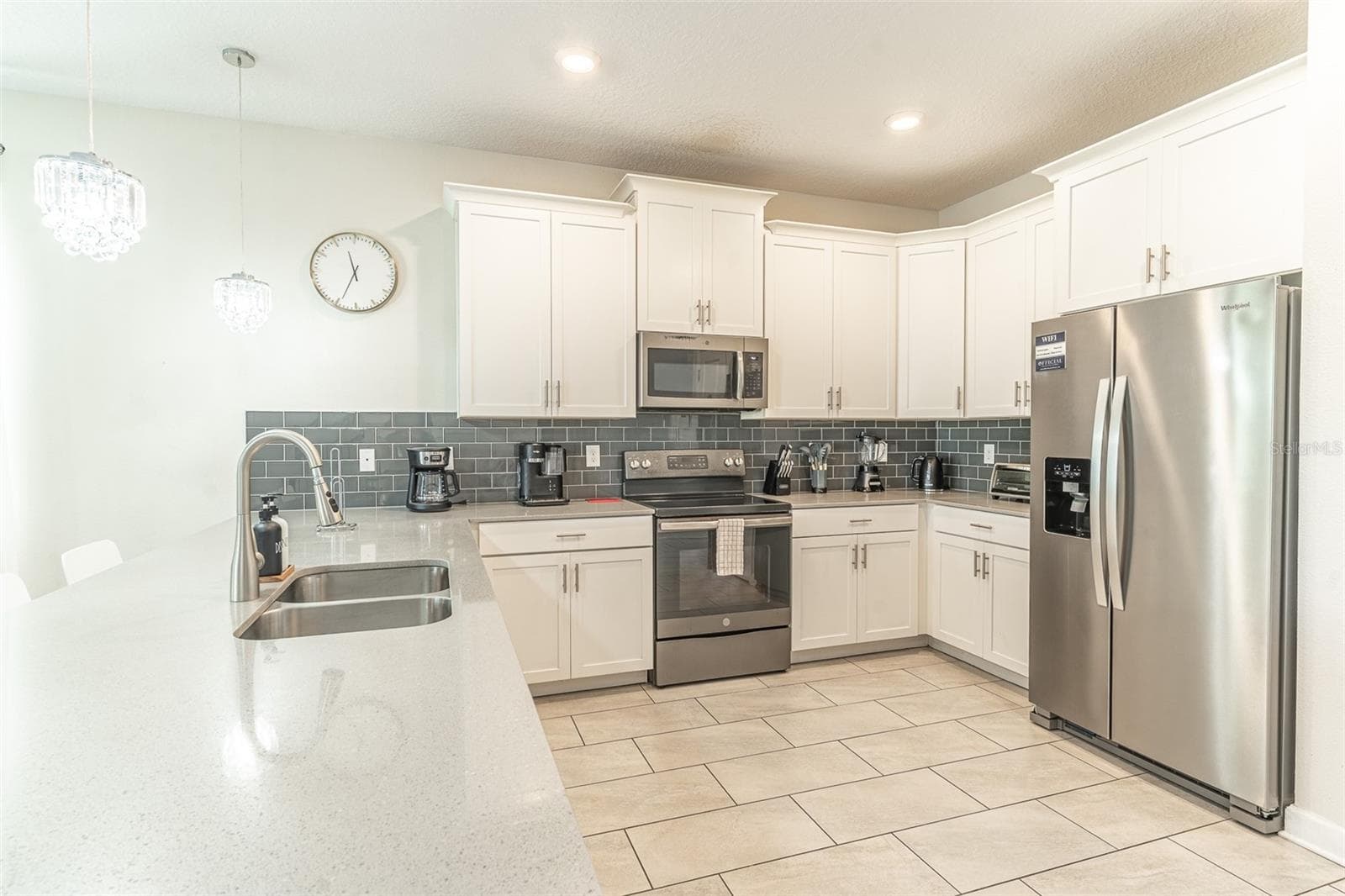 Single Family Residence at 561 PEBBLE BEACH DR, DAVENPORT, photo 9 of 88