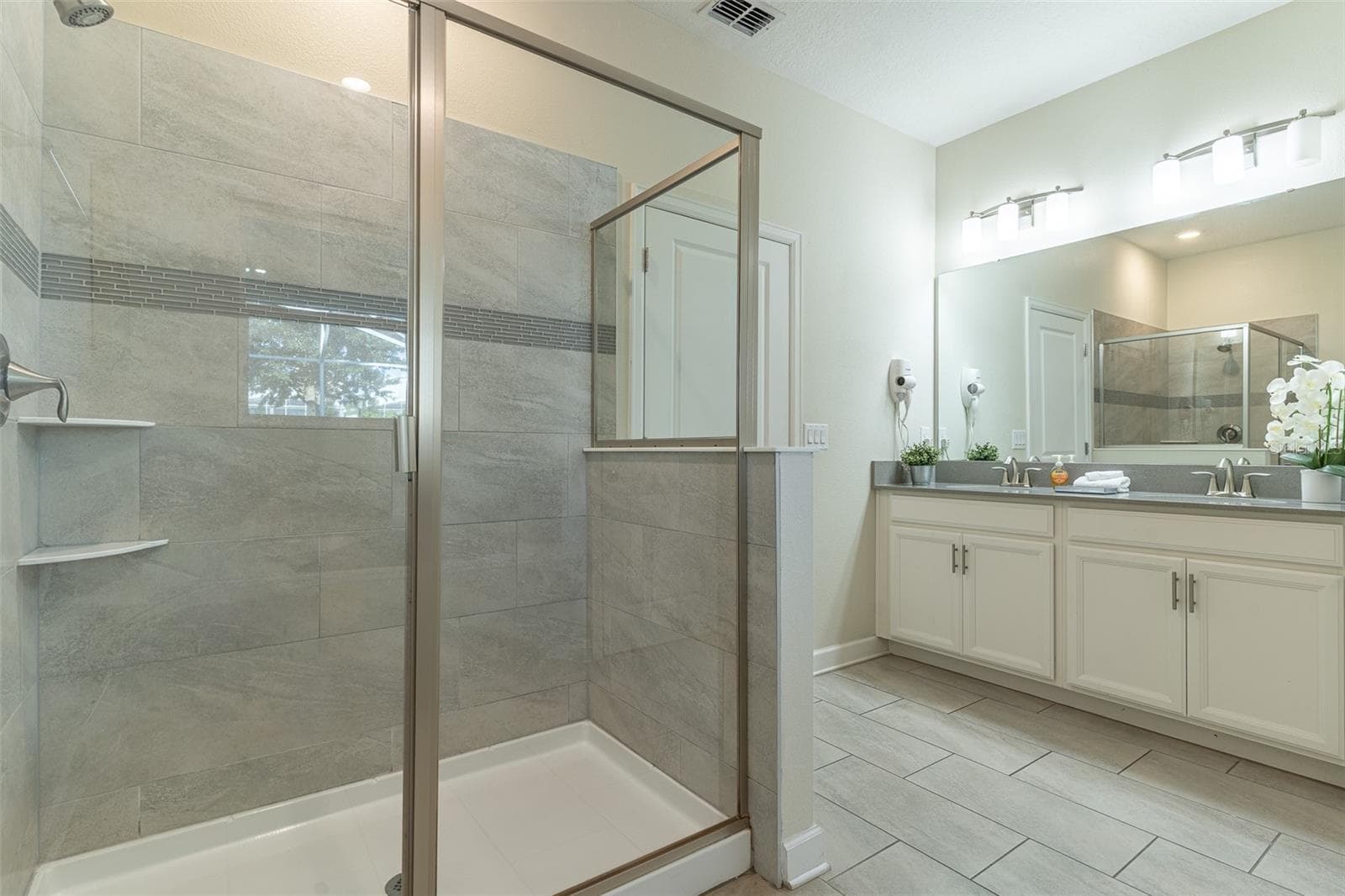 Single Family Residence at 561 PEBBLE BEACH DR, DAVENPORT, photo 23 of 88