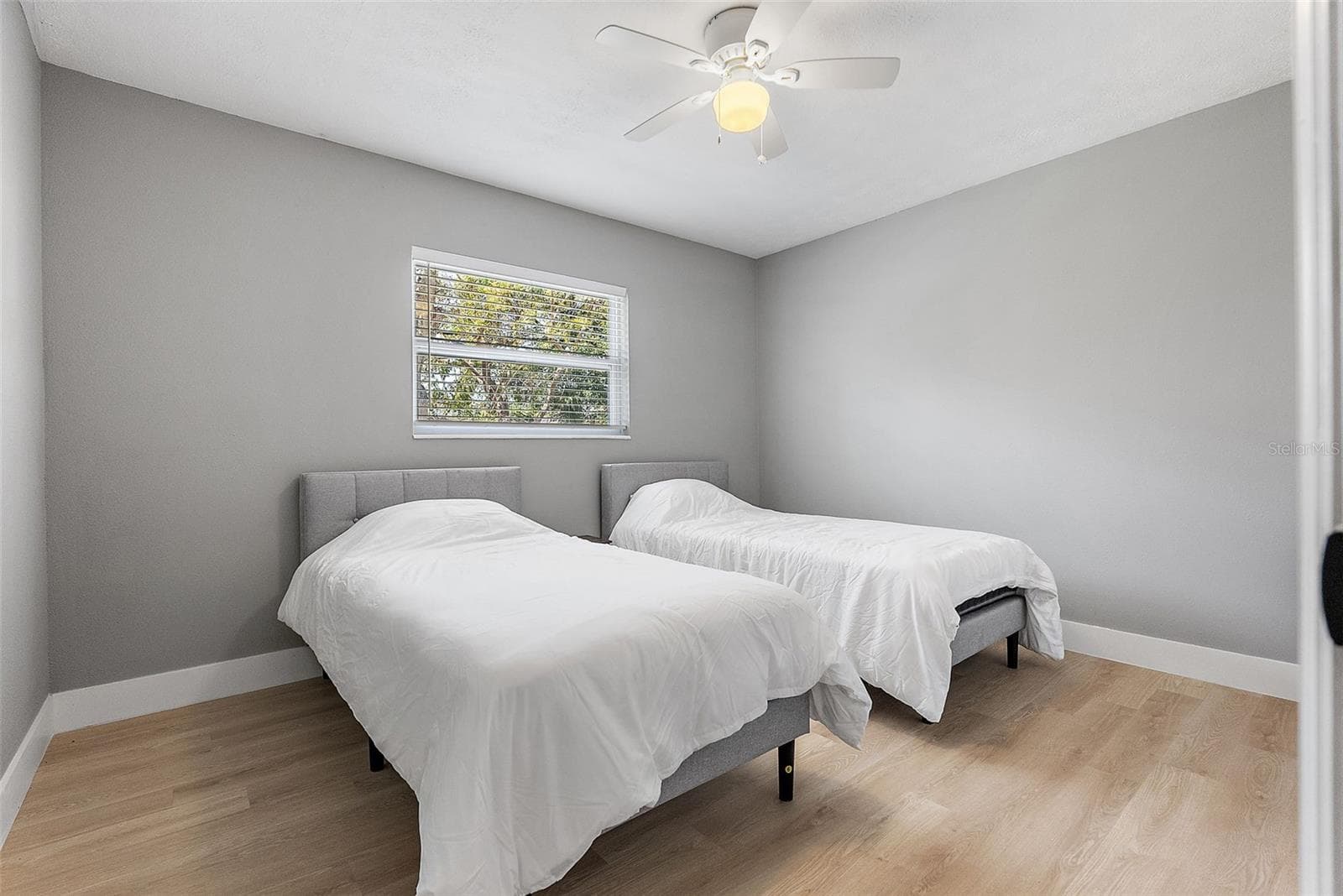 Single Family Residence at 3926 HELENA ST NE, ST PETERSBURG, photo 23 of 31