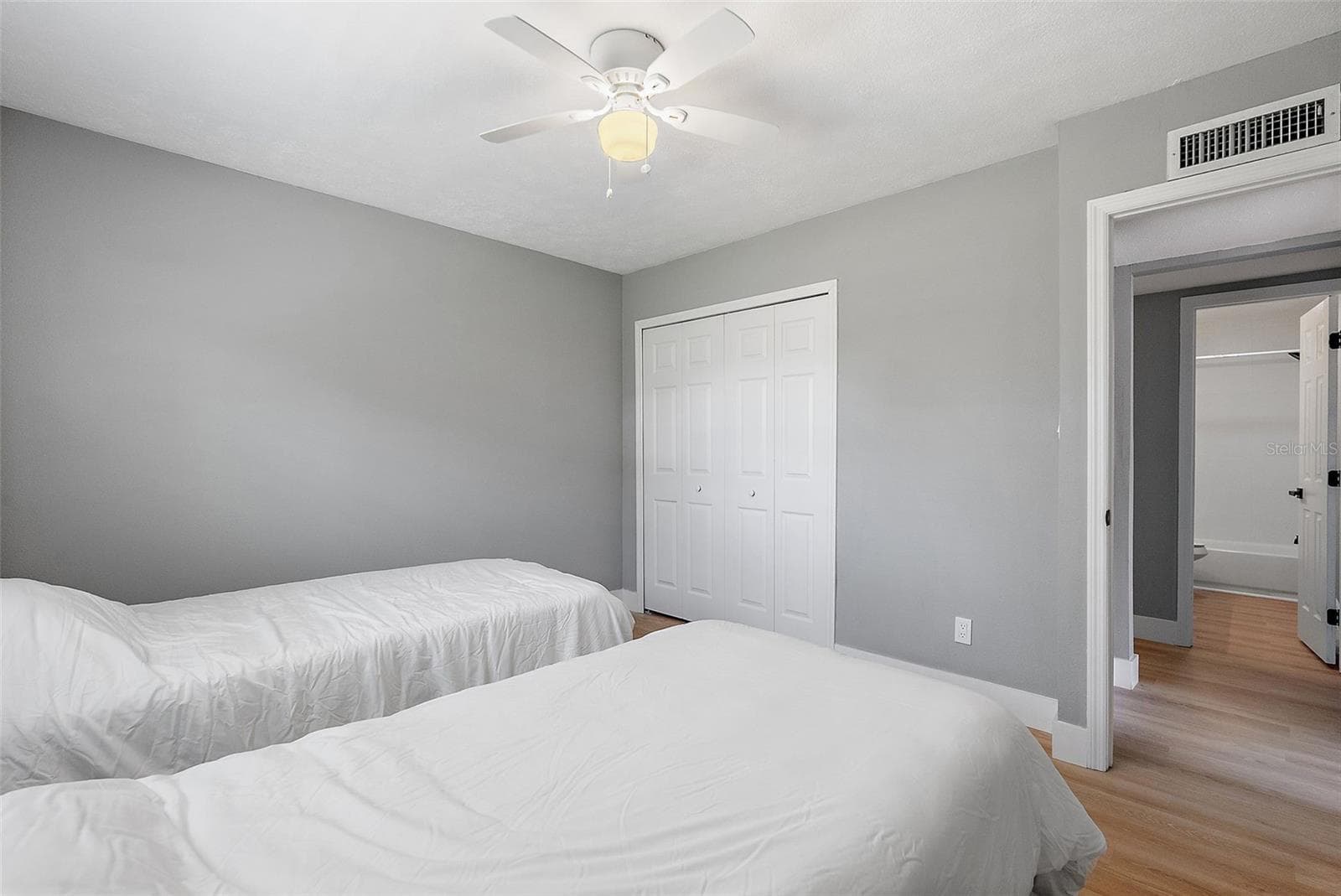 Single Family Residence at 3926 HELENA ST NE, ST PETERSBURG, photo 24 of 31