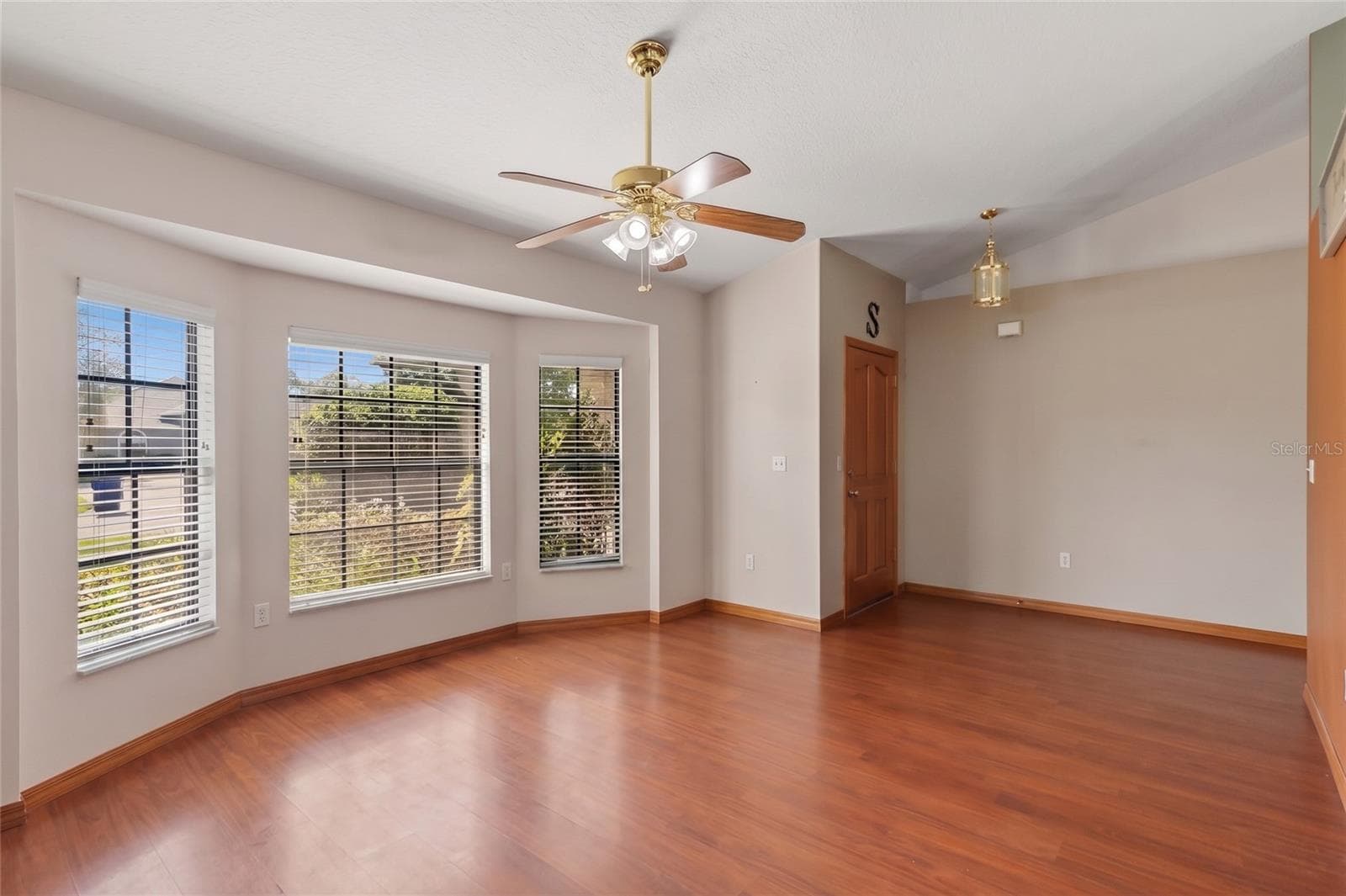 Family Room - 2207 DEATA CT, ST CLOUD