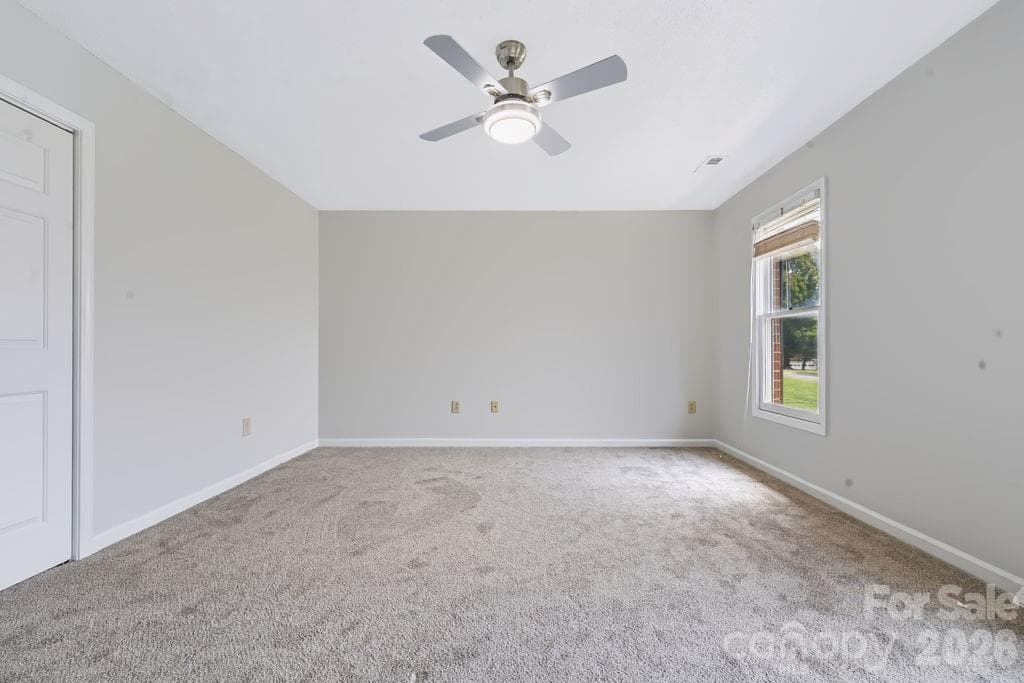 Single Family Residence at 5139 Butner Drive, Hickory, photo 19 of 28