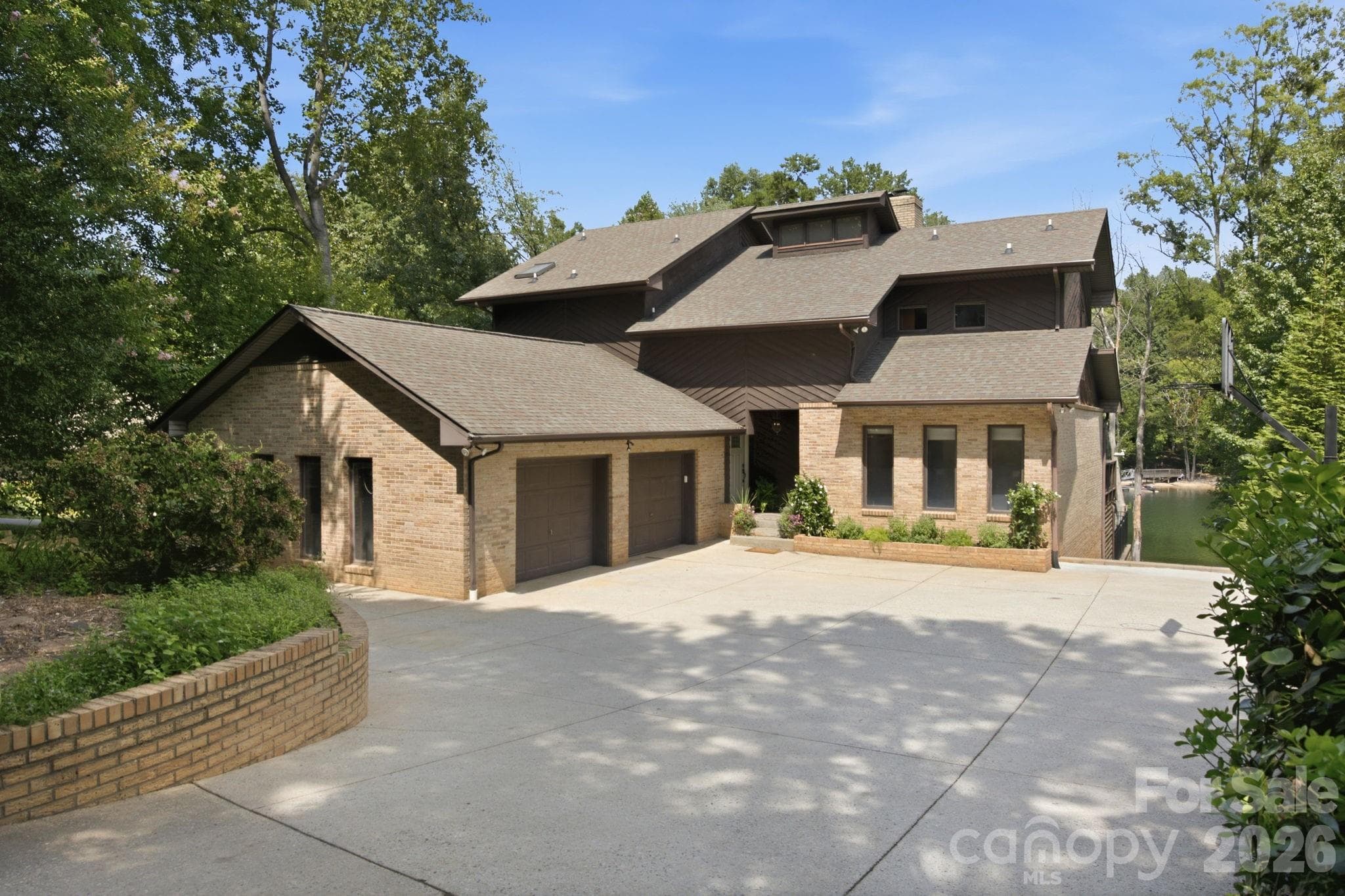Single Family Residence at 20334 Bethelwood Lane, Cornelius, photo 5 of 47