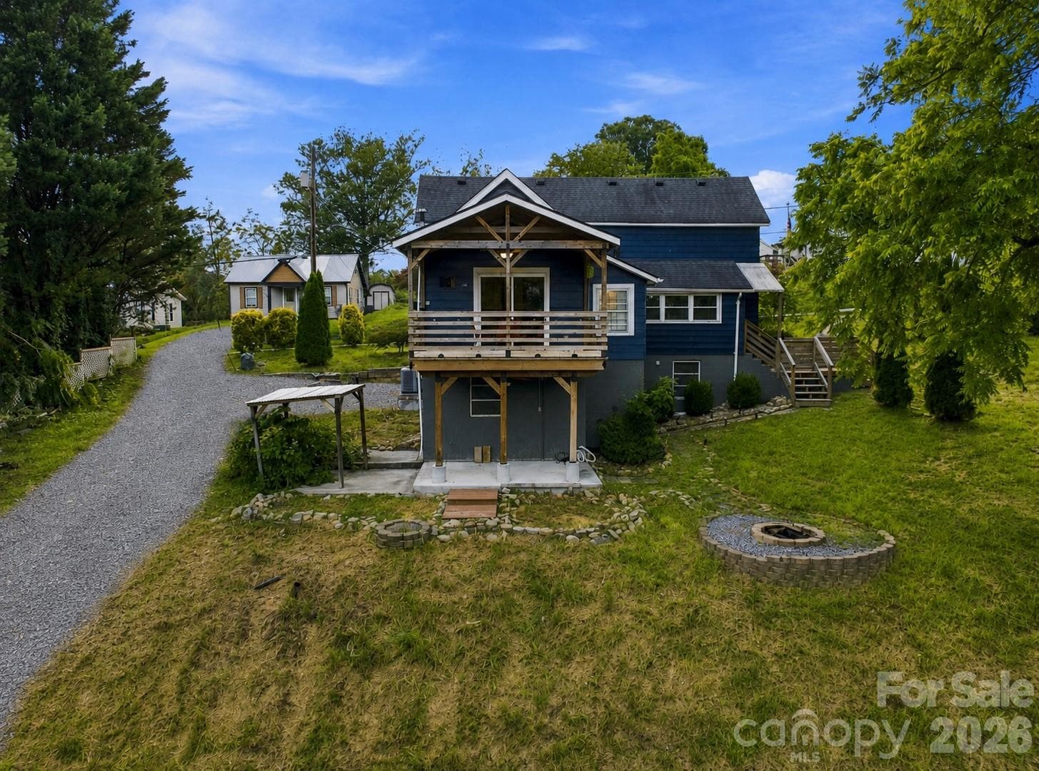 Driveway created virtually to show example - 403 SW Spruce Street SW, Lenoir