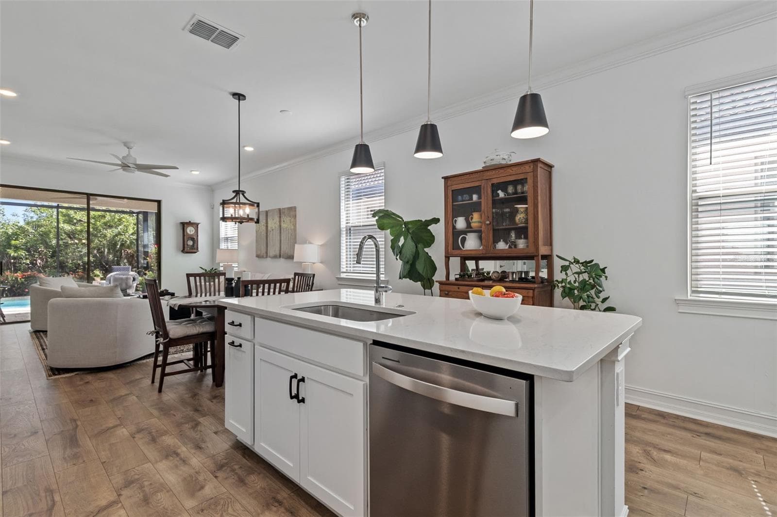 Single Family Residence at 145 SOLIERA ST, NORTH VENICE, photo 11 of 58