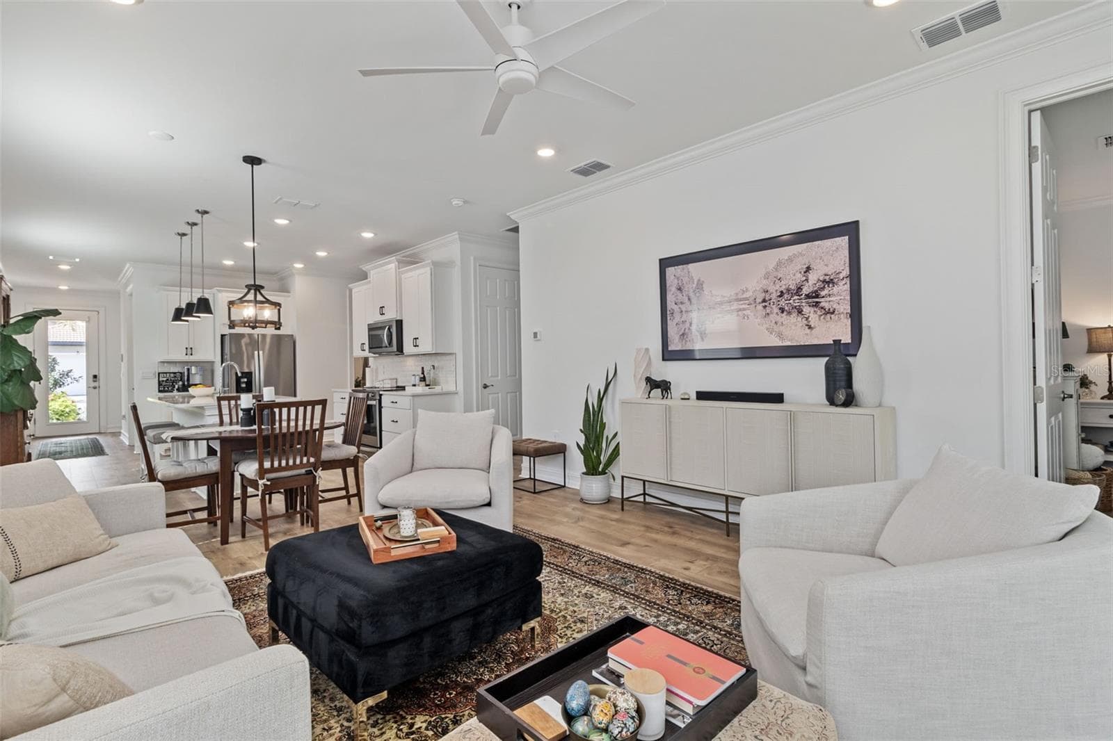 Single Family Residence at 145 SOLIERA ST, NORTH VENICE, photo 16 of 58