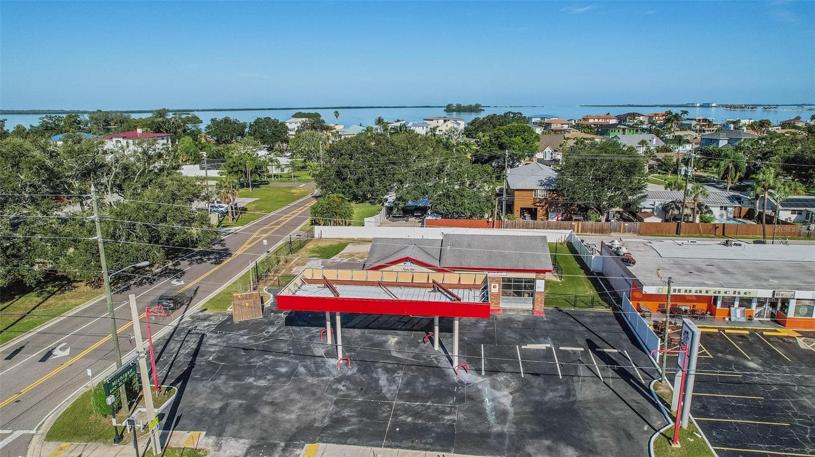 Retail at 2000 BAYSHORE BLVD, DUNEDIN, photo 2 of 11