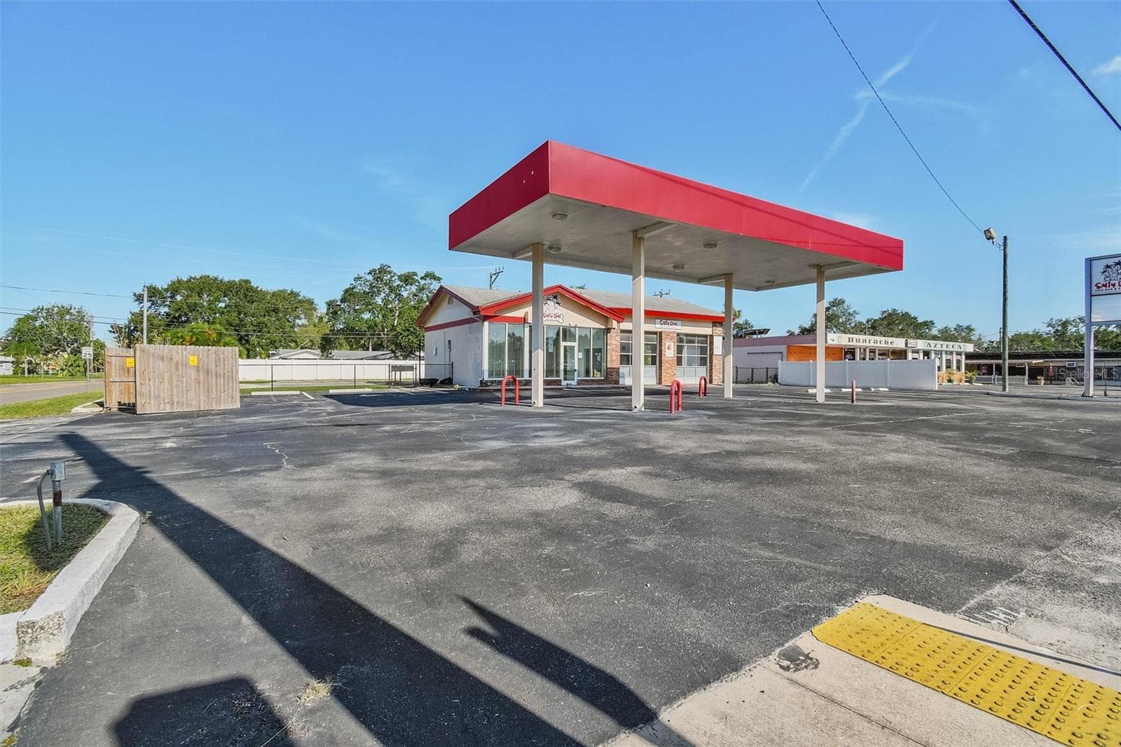Retail at 2000 BAYSHORE BLVD, DUNEDIN, photo 8 of 11