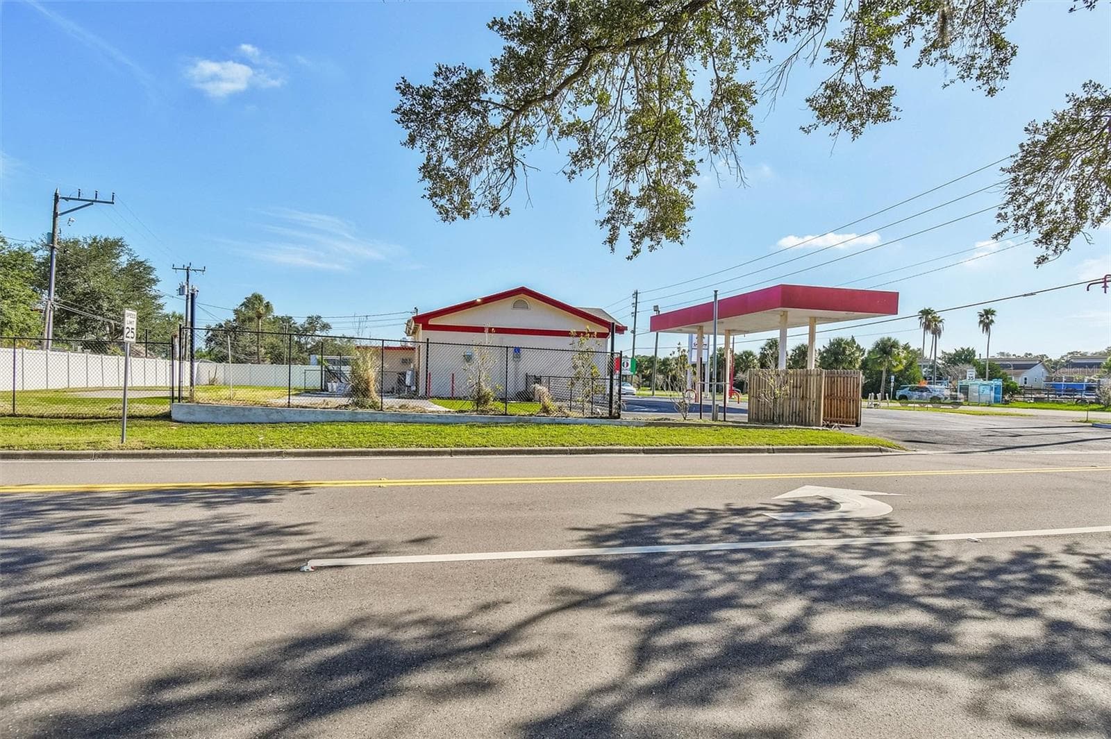 Retail at 2000 BAYSHORE BLVD, DUNEDIN, photo 9 of 11