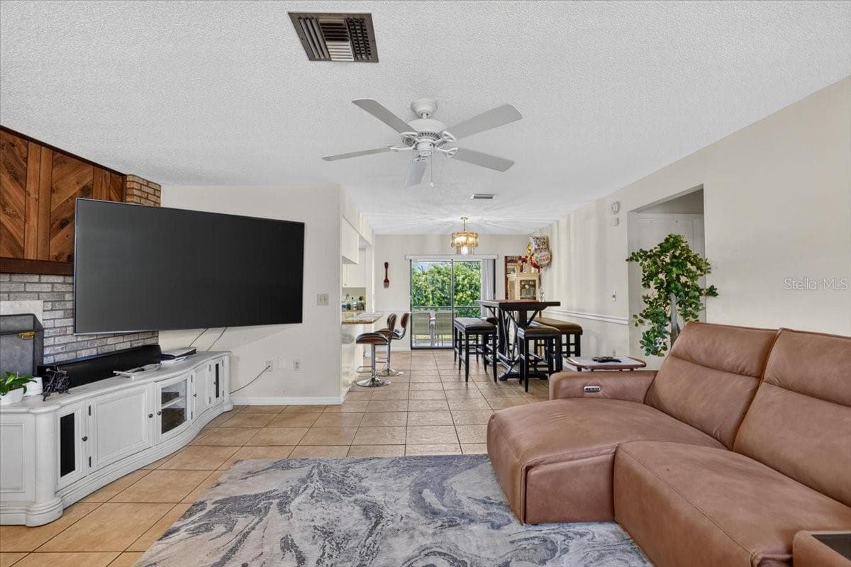 Single Family Residence at 5031 BRANDEIS CIR S, SARASOTA, photo 7 of 36