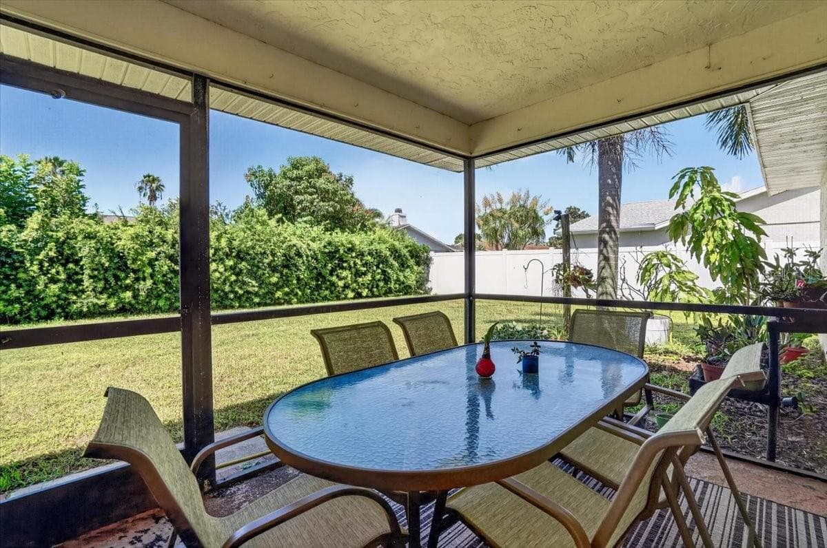 Single Family Residence at 5031 BRANDEIS CIR S, SARASOTA, photo 25 of 36