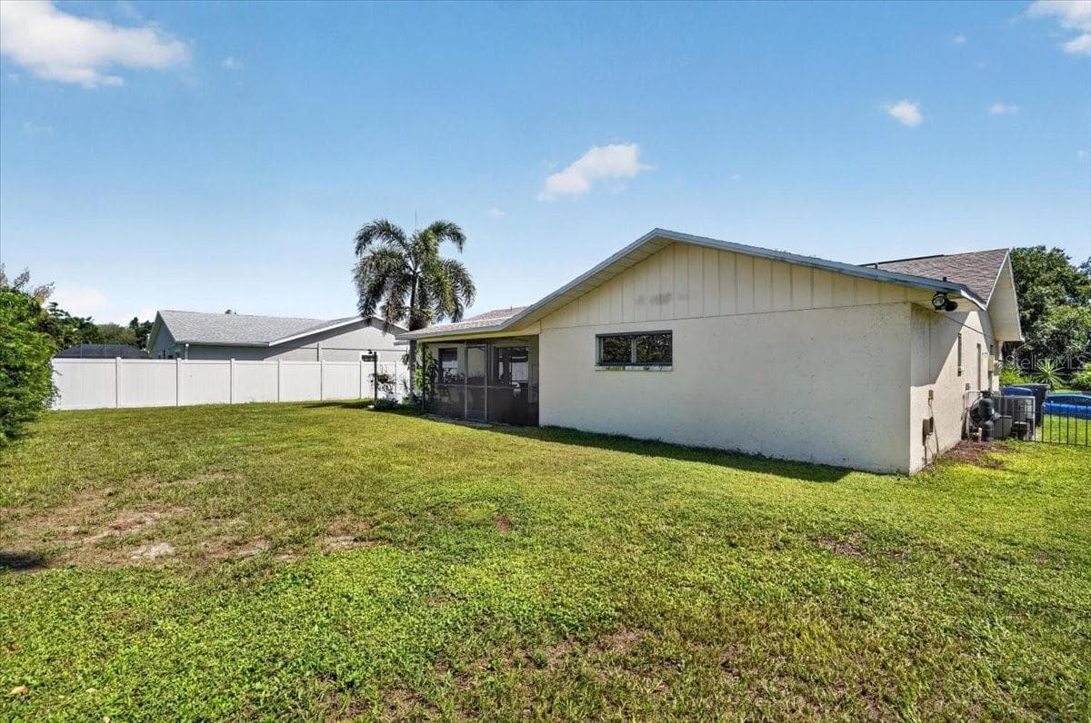 Single Family Residence at 5031 BRANDEIS CIR S, SARASOTA, photo 28 of 36