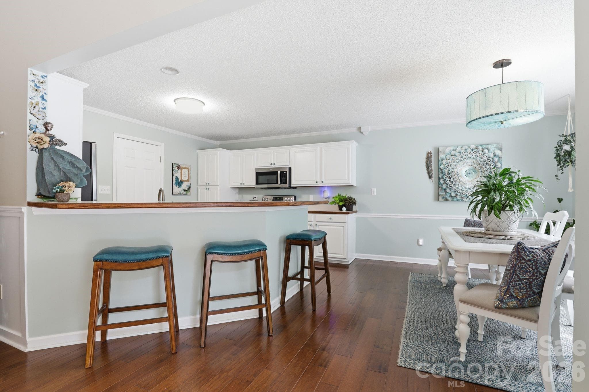 Single Family Residence at 2918 24th Street Drive NE, Hickory, photo 8 of 30