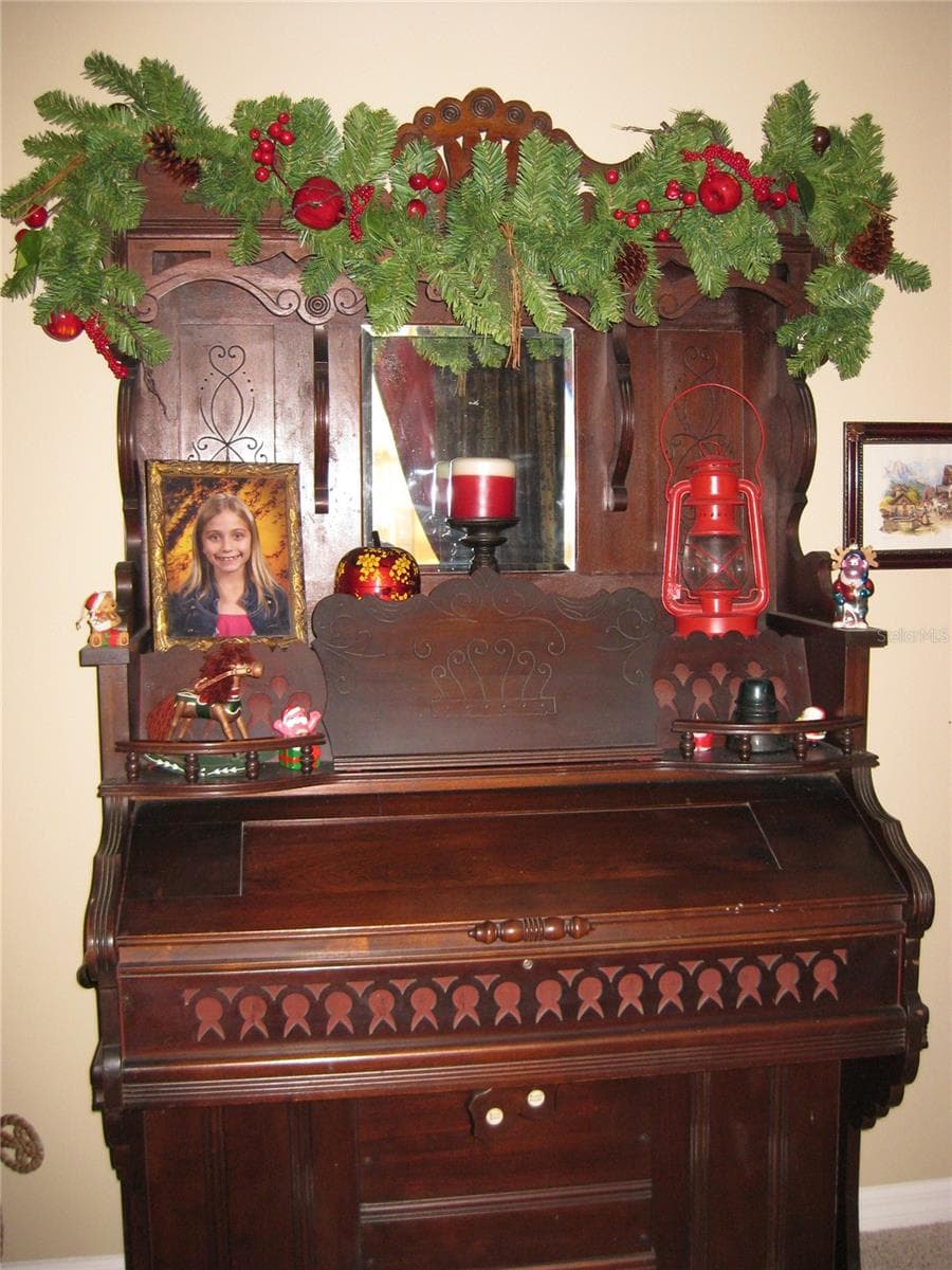 Antique German Organ - 15041 PRINCEWOOD LN, LAND O LAKES