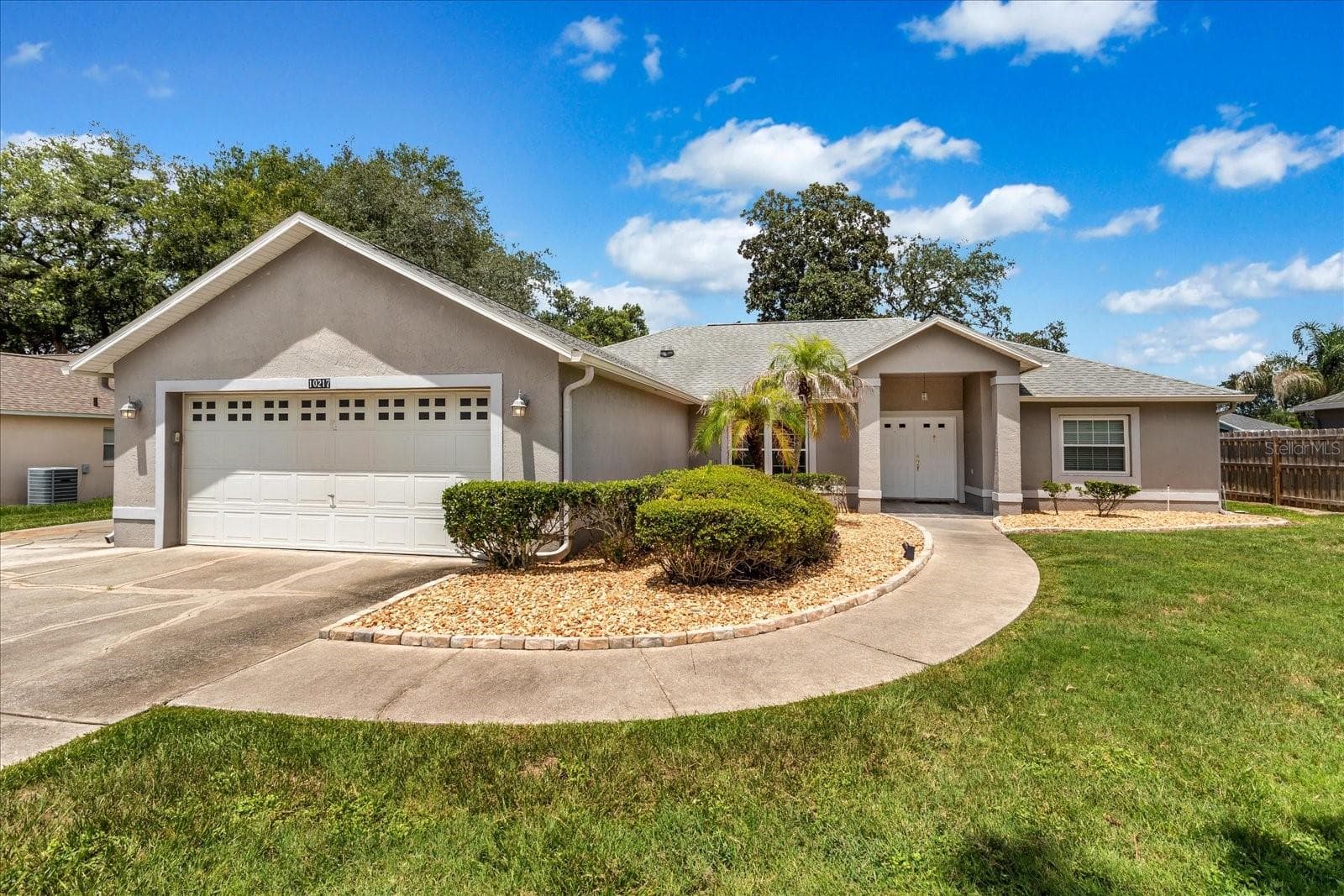 10217 SPRING MOSS AVE