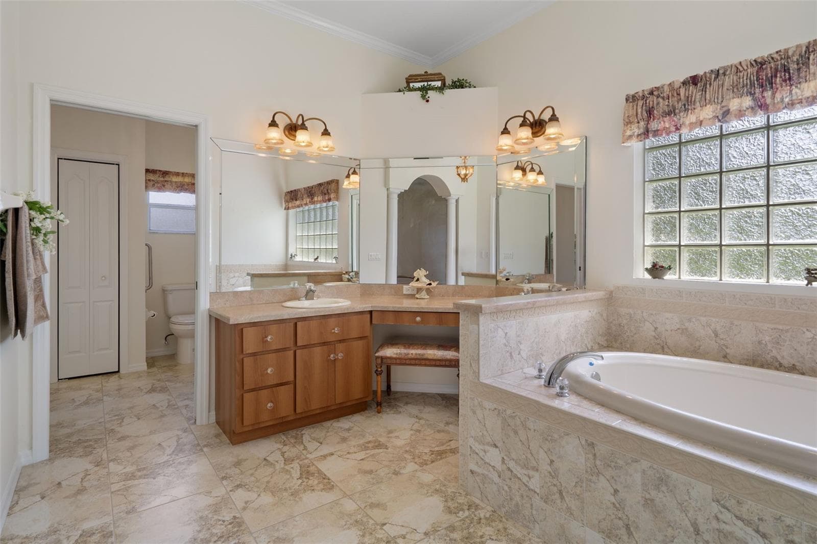 Single Family Residence at 13417 WHITEHAVEN CT, SPRING HILL, photo 38 of 64