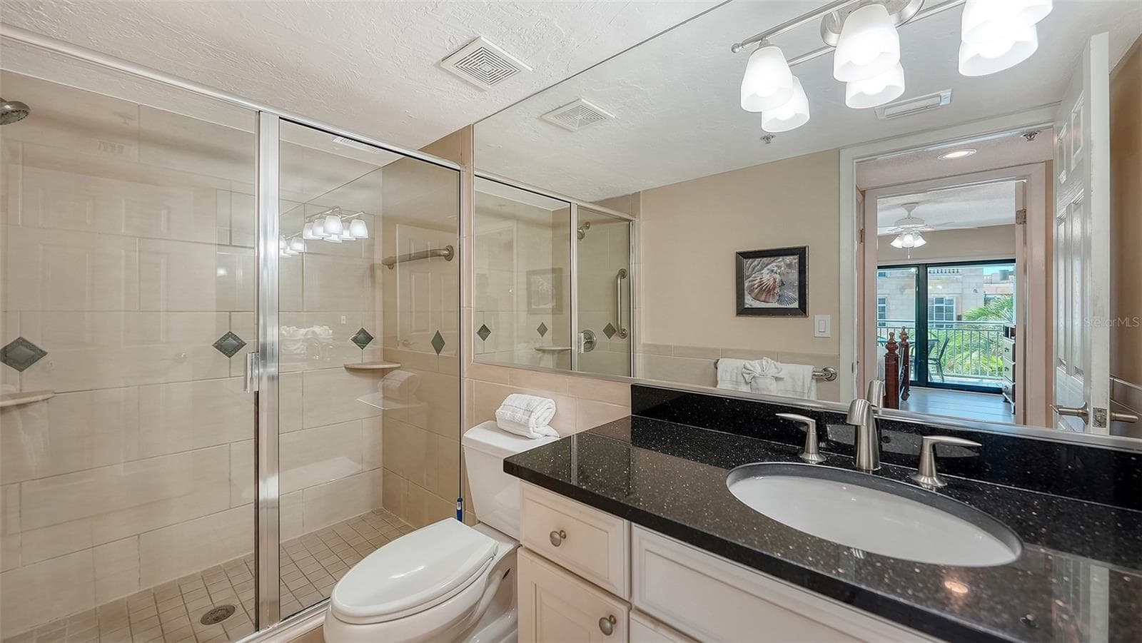 Condominium at 1001 POINT OF ROCKS RD #310, SARASOTA, photo 11 of 33