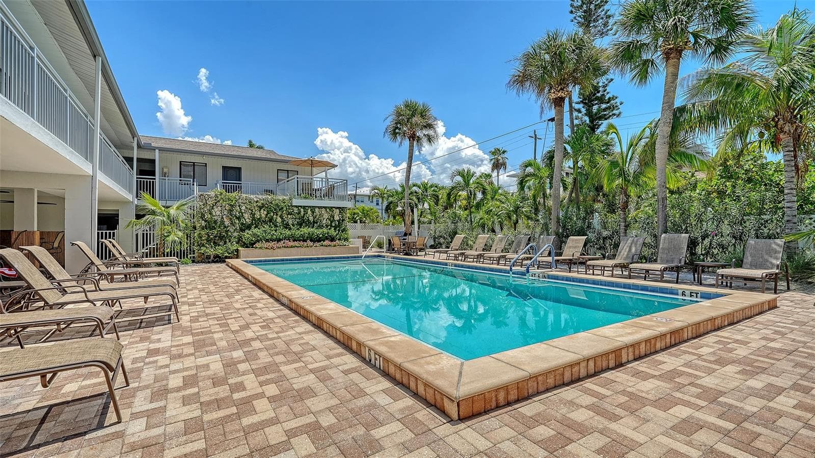 Condominium at 1001 POINT OF ROCKS RD #310, SARASOTA, photo 18 of 33