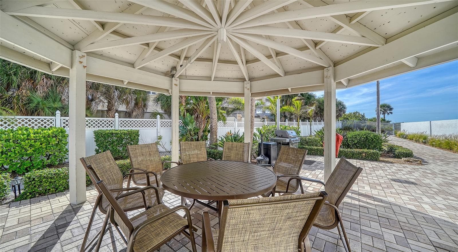 Condominium at 1001 POINT OF ROCKS RD #310, SARASOTA, photo 30 of 33