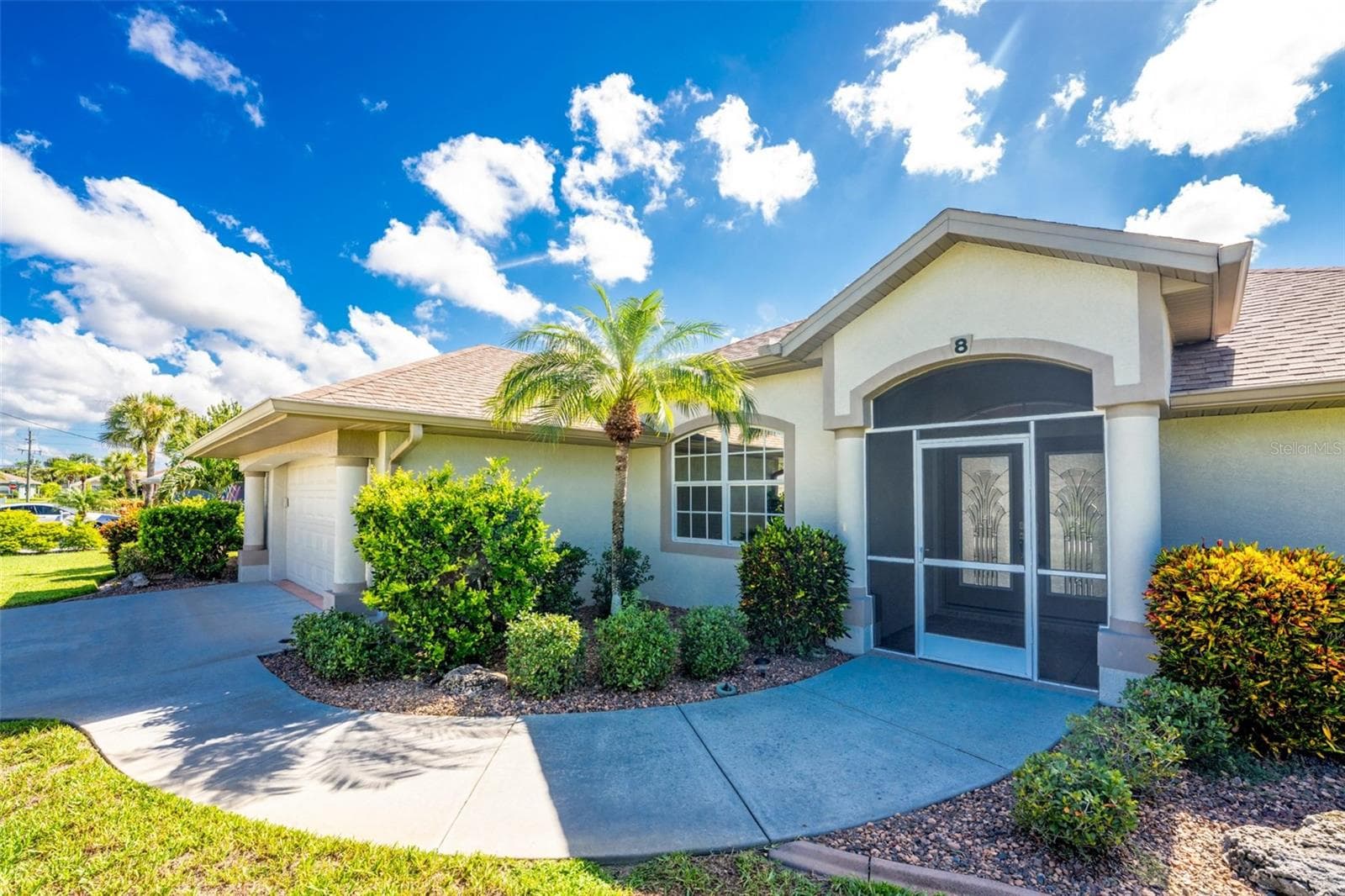 Front Entrance - 8 SPORTSMAN RD, ROTONDA WEST