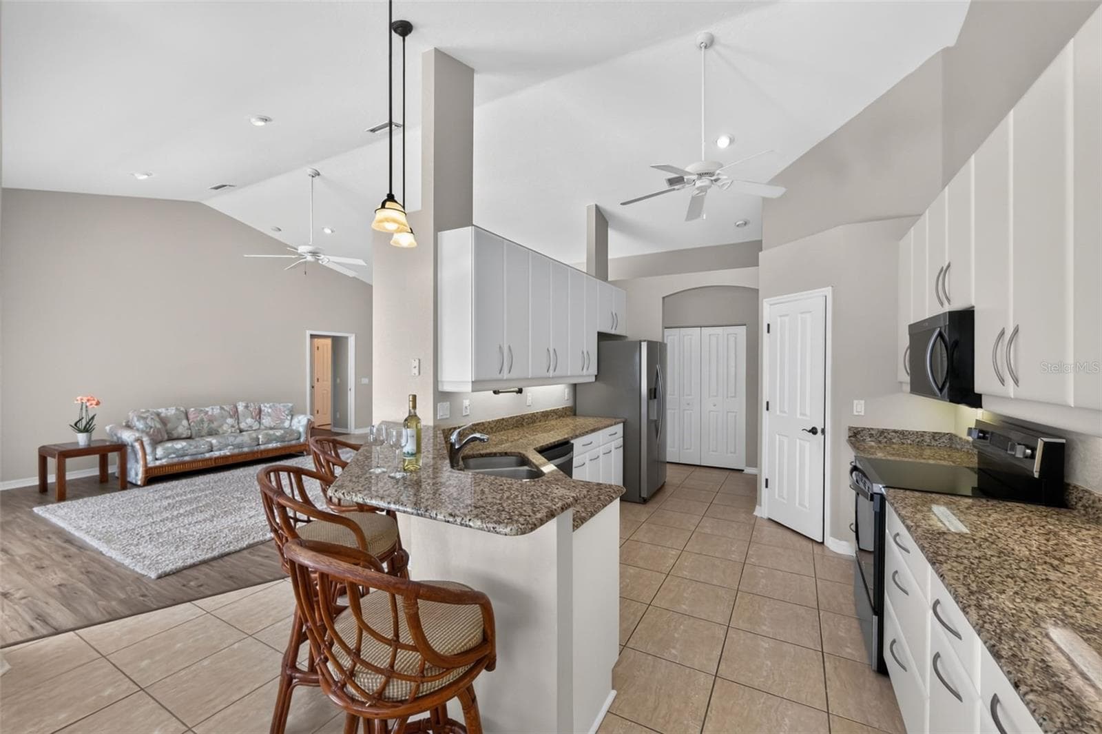 Kitchen - 8 SPORTSMAN RD, ROTONDA WEST