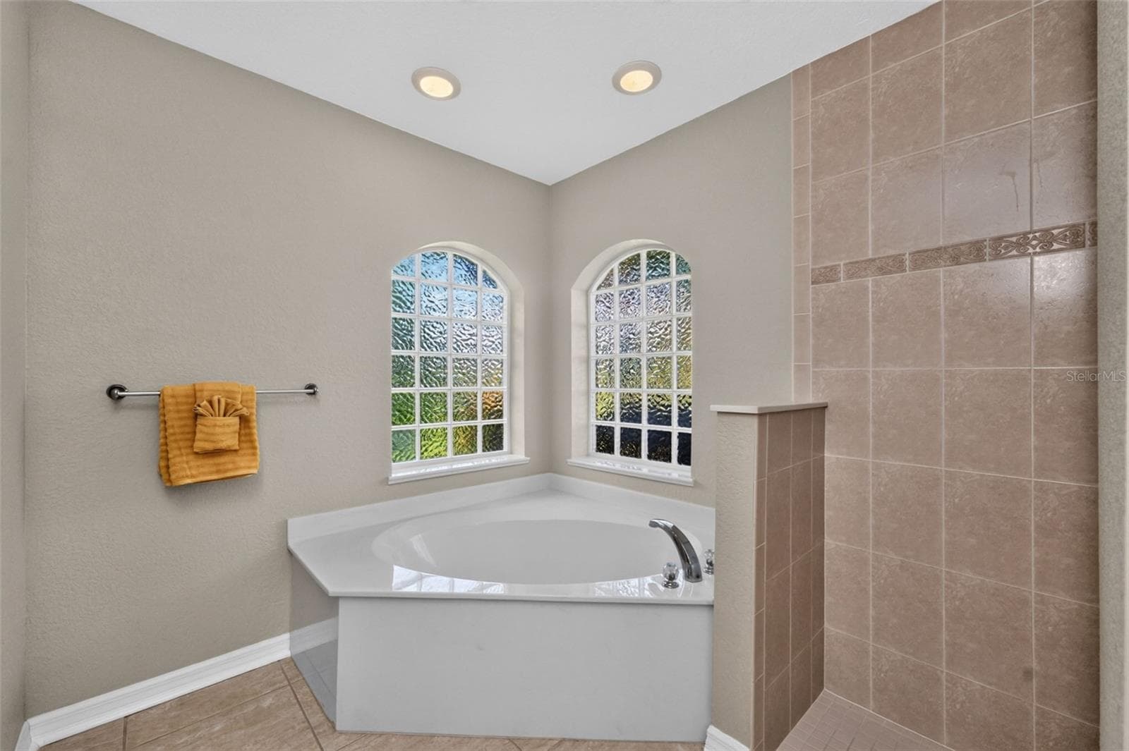 Primary Ensuite - 8 SPORTSMAN RD, ROTONDA WEST