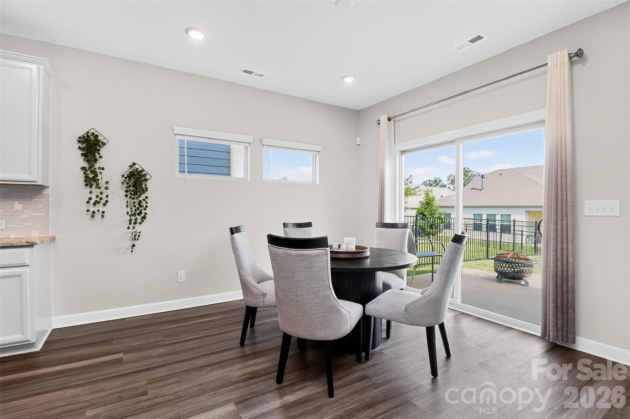 Single Family Residence at 11922 Silverheel Lane, Huntersville, photo 12 of 48