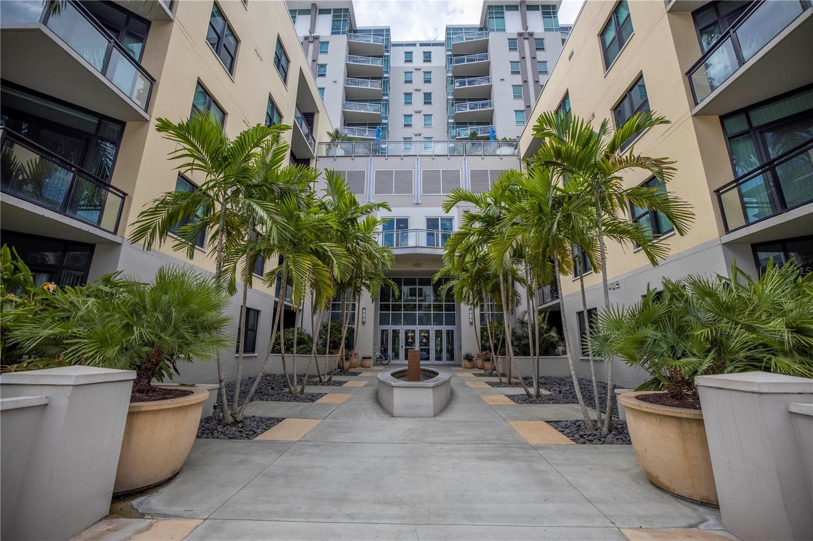 Condominium at 400 4TH AVE S #701, ST PETERSBURG, photo 2 of 62