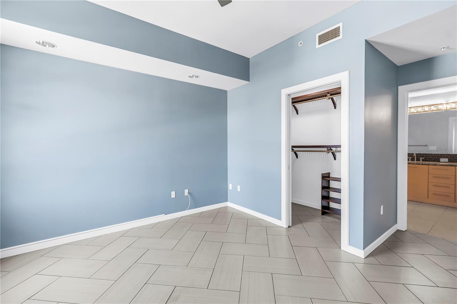 Condominium at 400 4TH AVE S #701, ST PETERSBURG, photo 28 of 62