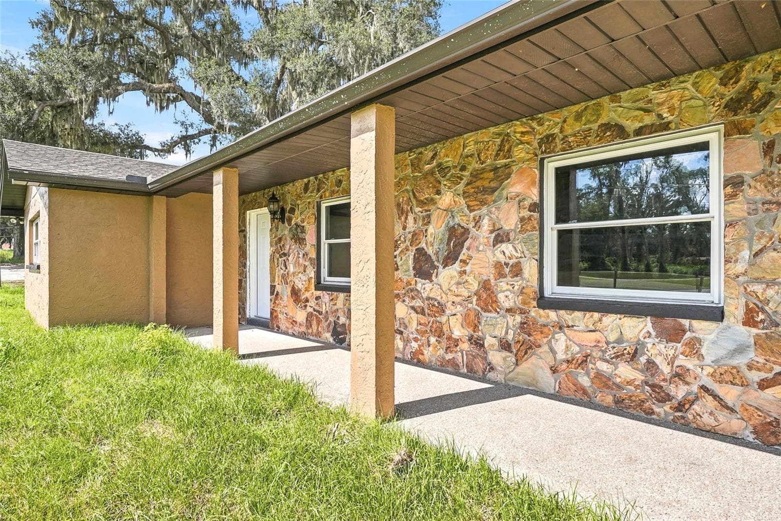 Single Family Residence at 37670 FARR RD, DADE CITY, photo 2 of 50