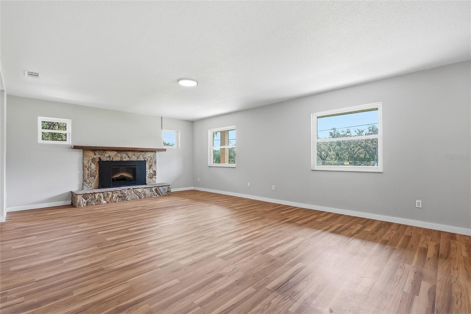Single Family Residence at 37670 FARR RD, DADE CITY, photo 6 of 50