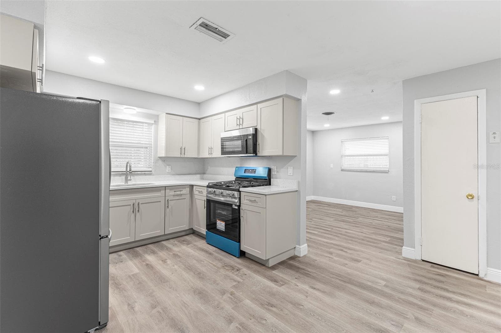Single Family Residence at 2443 26TH AVE S, ST PETERSBURG, photo 7 of 24