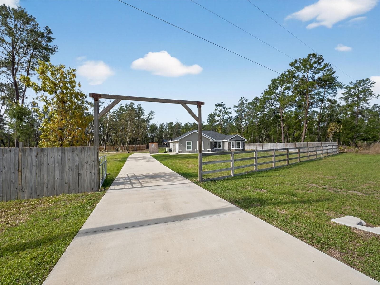 Single Family Residence at 854 FISHER RD, OCKLAWAHA, photo 24 of 29