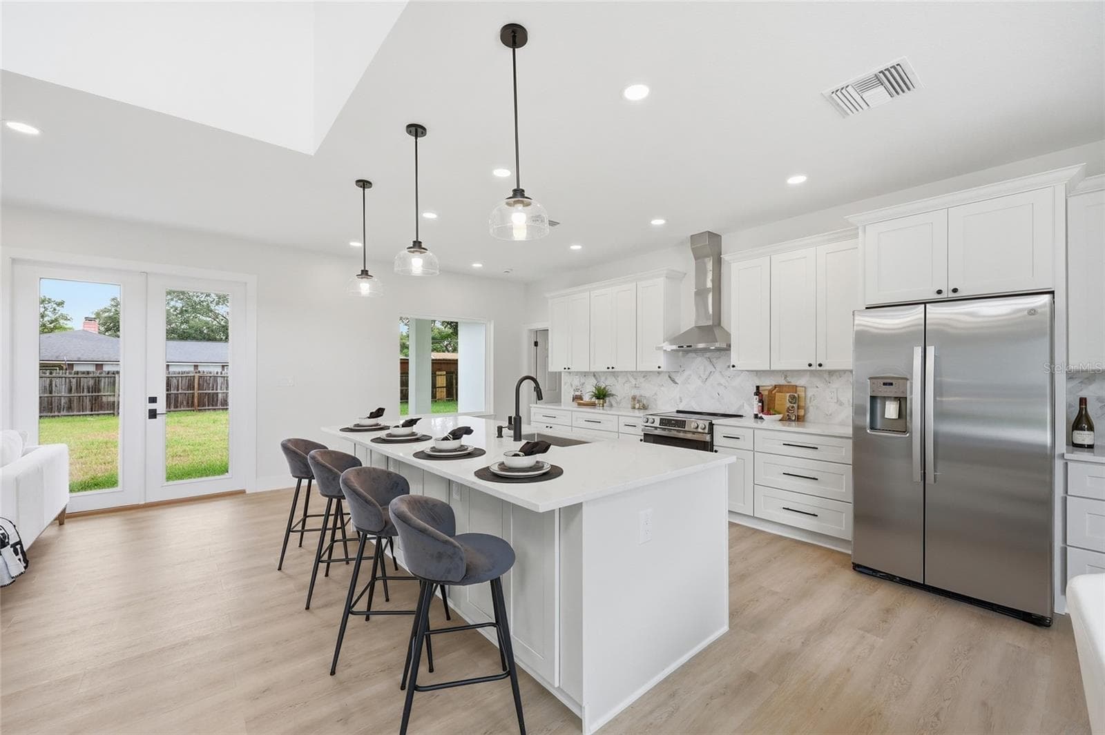 Kitchen - island, appliances, and cabinetry - 351 E WILDMERE AVE, LONGWOOD